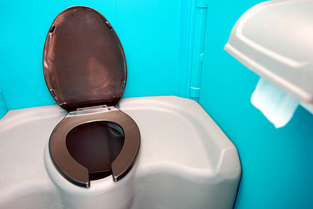 Best Portable toilet rental cost  in Mequon, WI