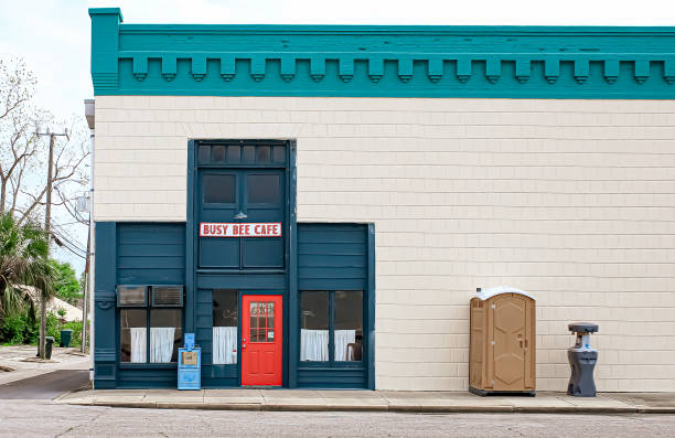 Best Portable bathroom rental  in Mequon, WI